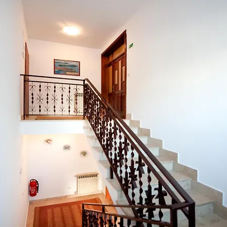 Arupinum Apartamento *